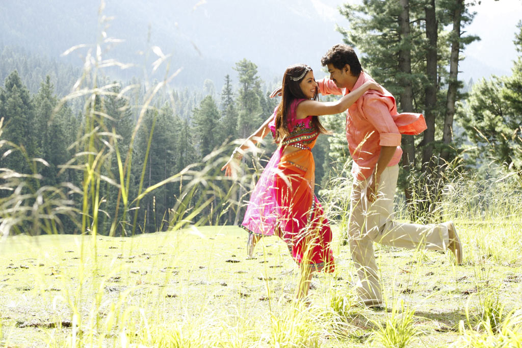 Velayutham Movie hd photo