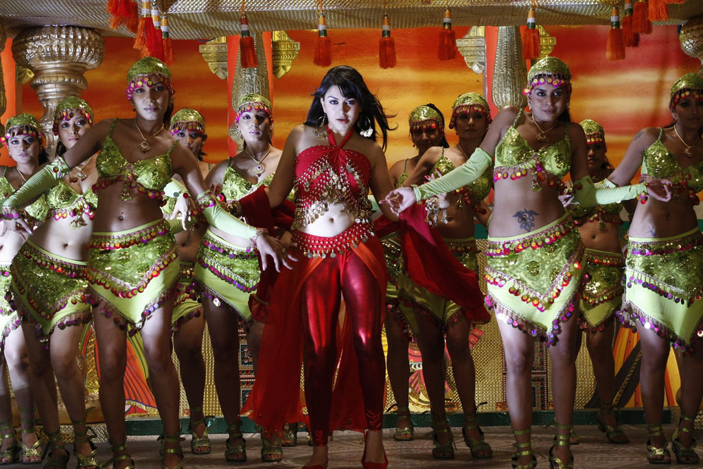 Velayutham Movie hd photo