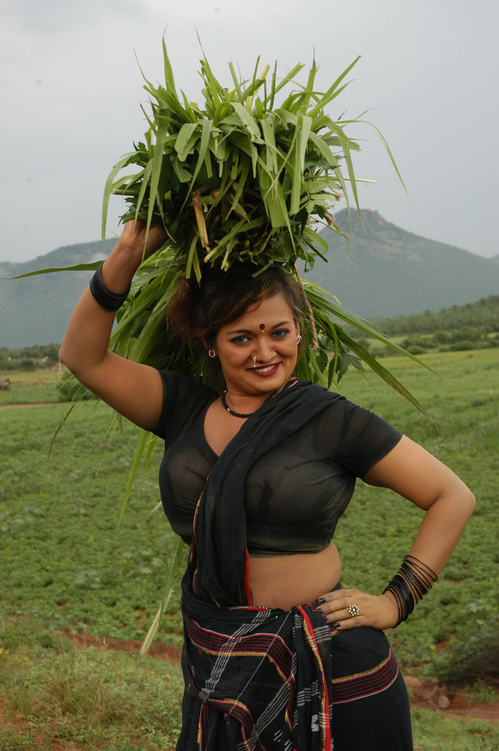 Thalapulla Movie hd photo
