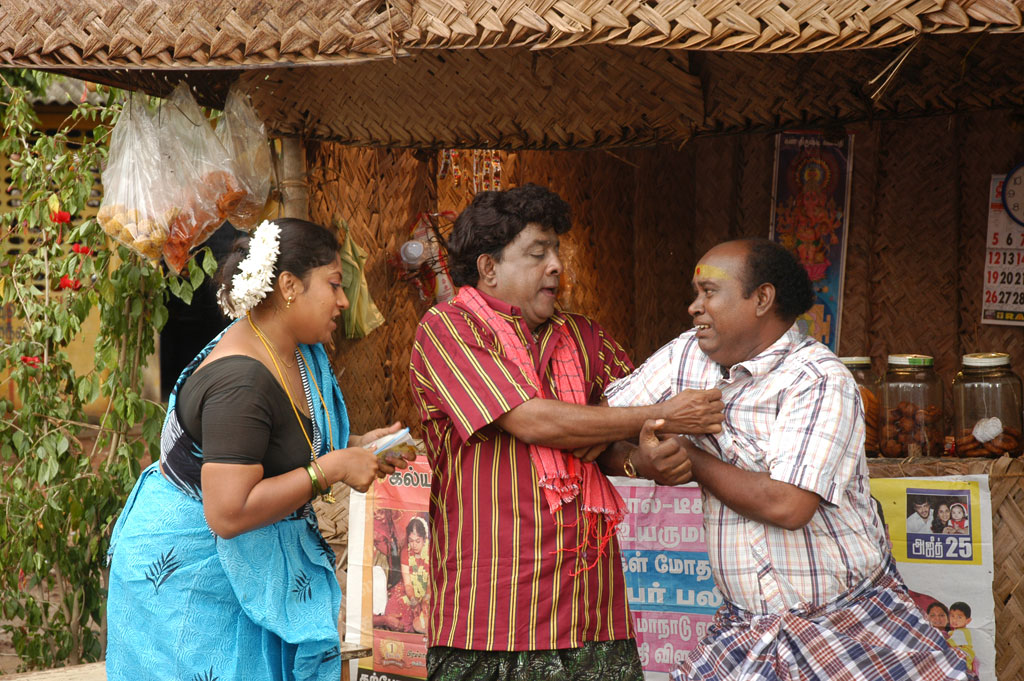 Thalapulla Movie hd photo