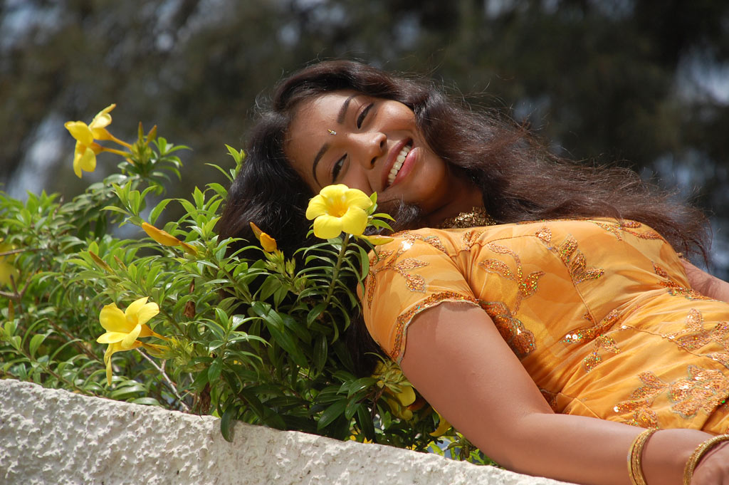 Thenmozhi Thanjavur Movie hd photo
