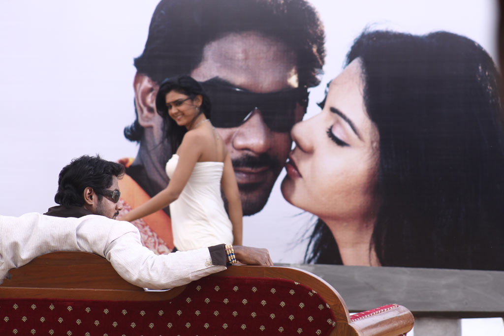 Kasethan Kadavulada Movie hd photo