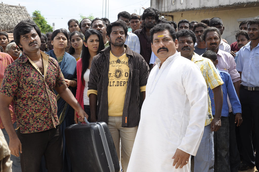 Kasethan Kadavulada Movie hd photo