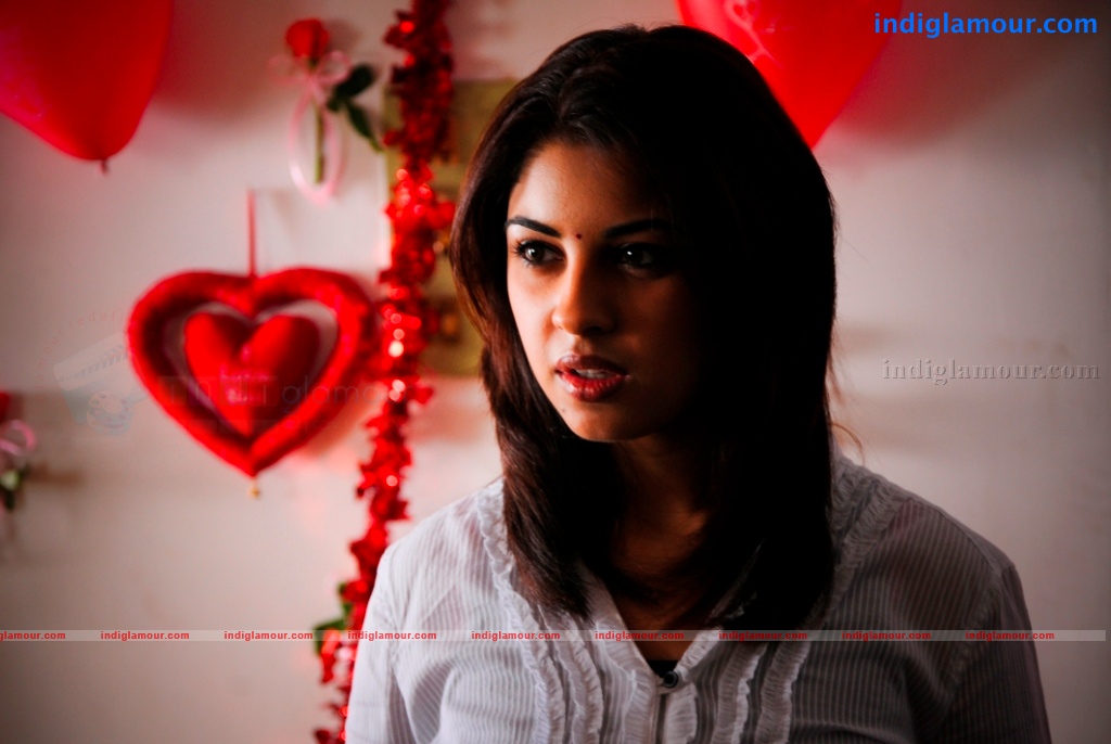 Maykkam Enna Movie hd photo