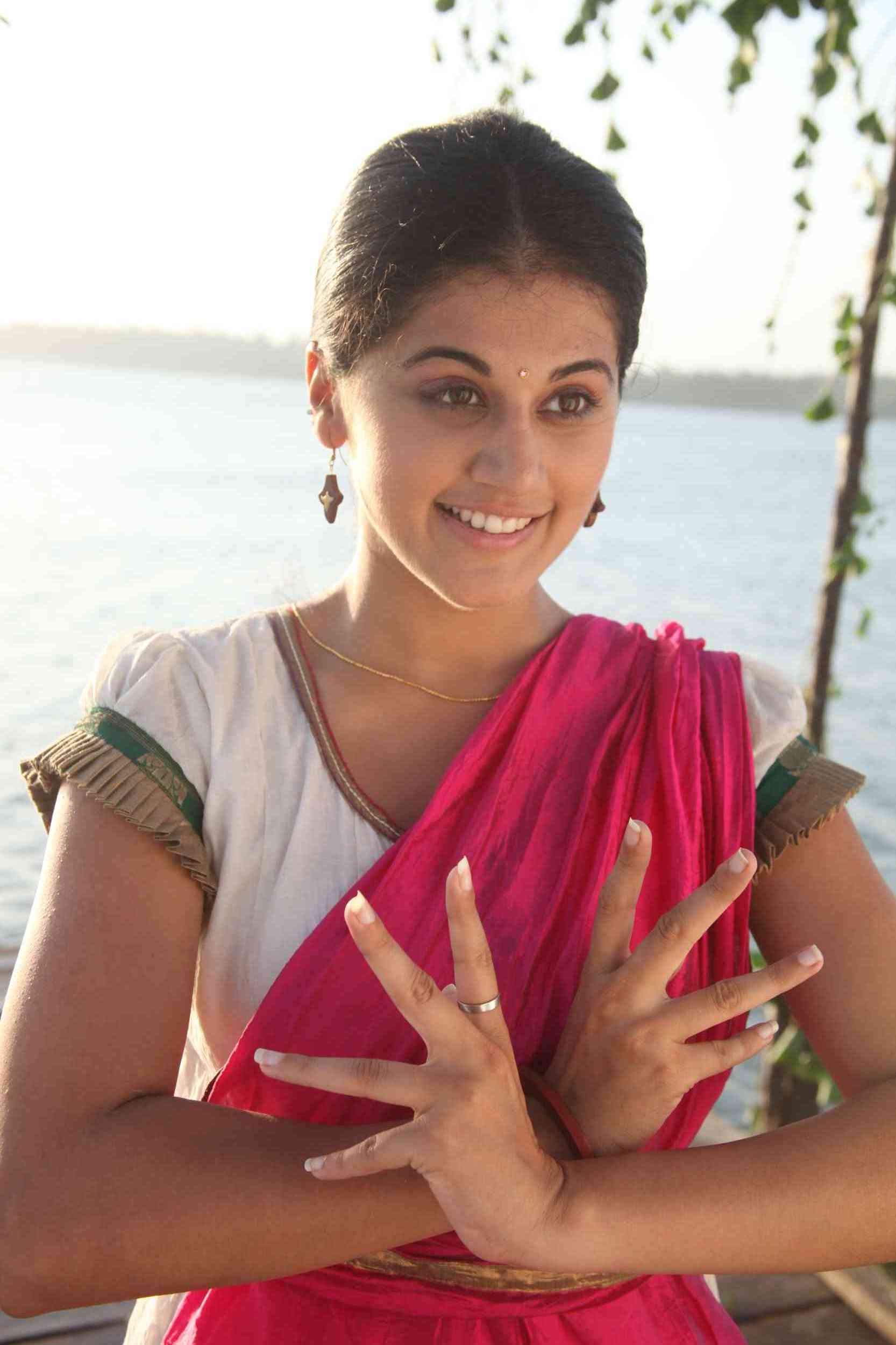 Vandhaan Vendraan Movie hd photo