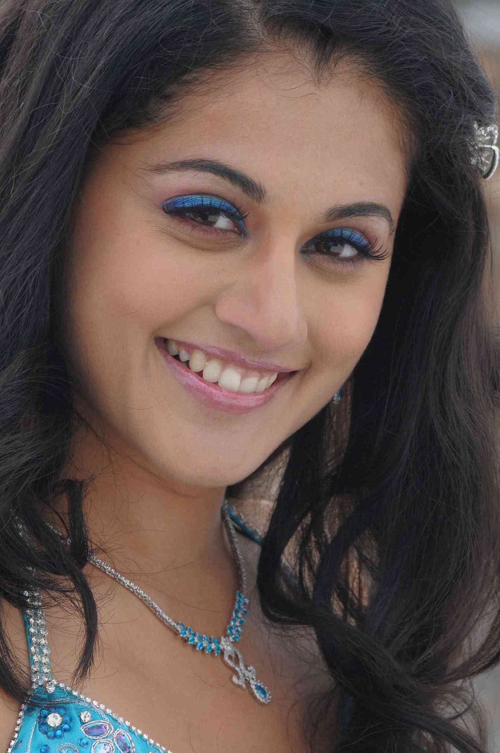 Vandhaan Vendraan Movie hd photo