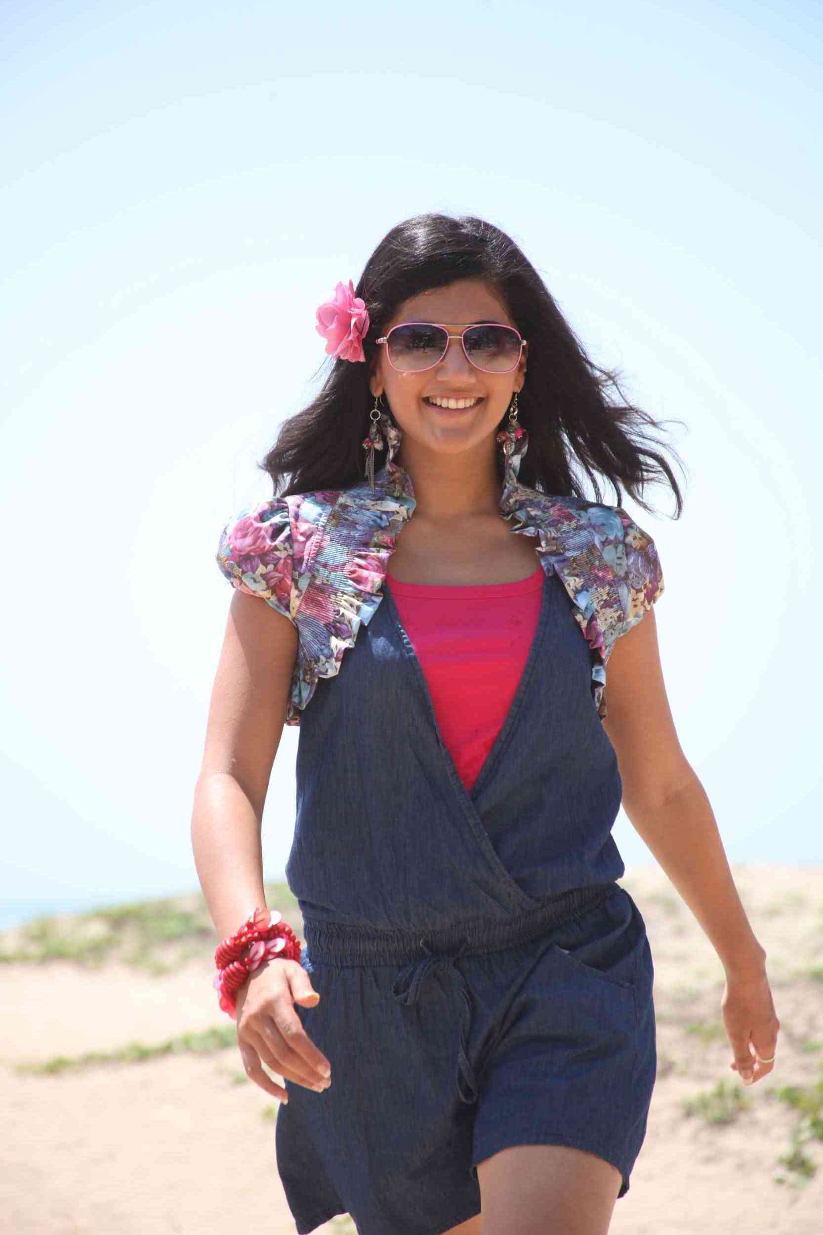 Vandhaan Vendraan Movie hd photo
