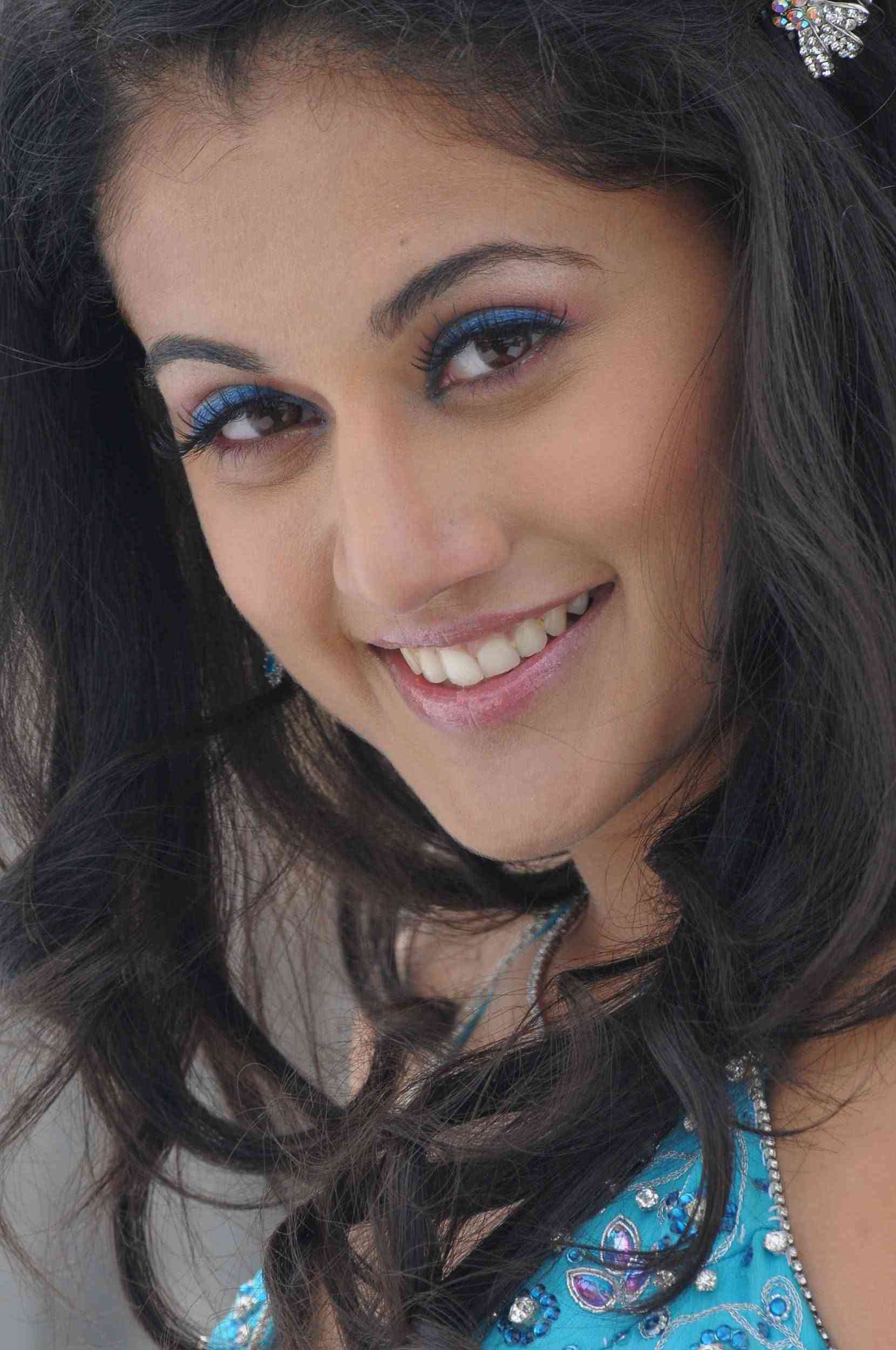 Vandhaan Vendraan Movie hd photo