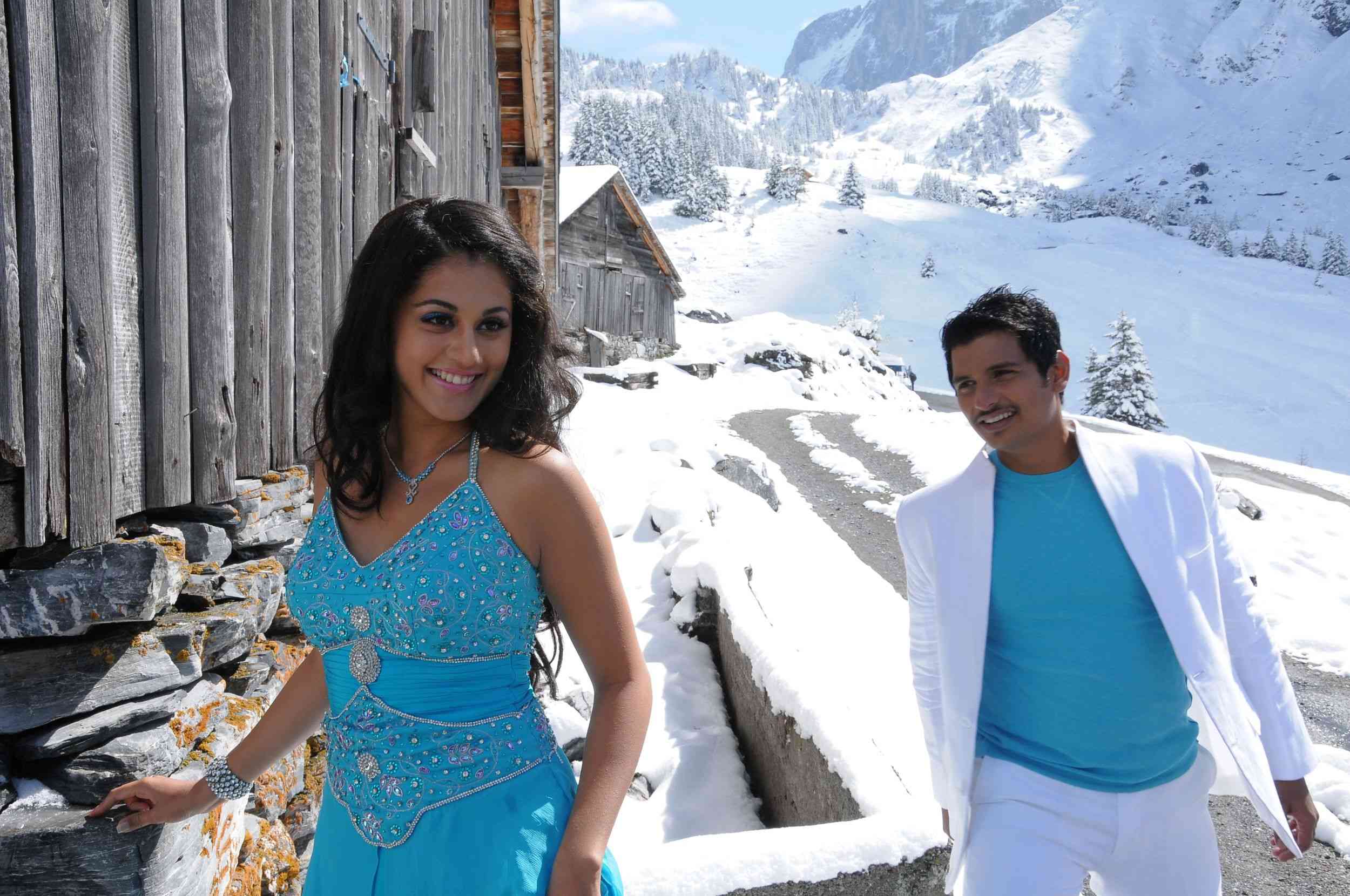 Vandhaan Vendraan Movie hd photo