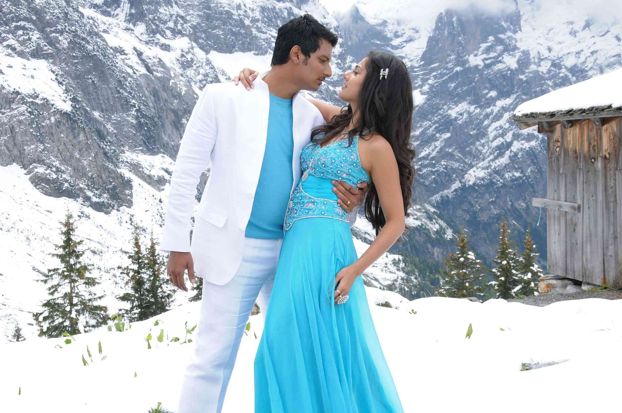 Vandhaan Vendraan Movie hd photo