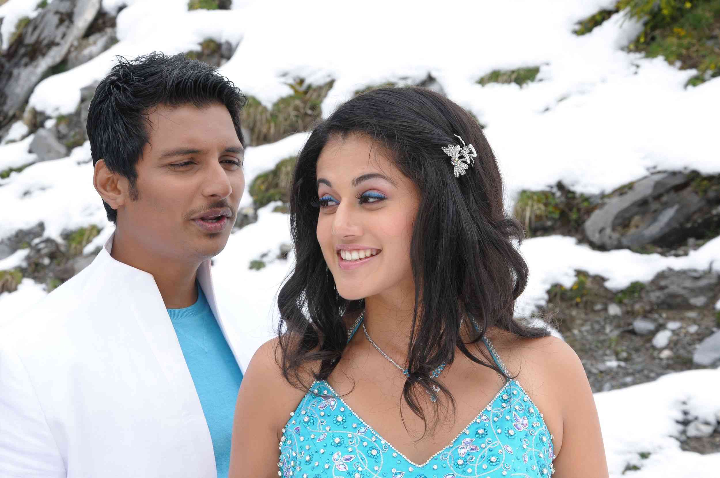 Vandhaan Vendraan Movie hd photo