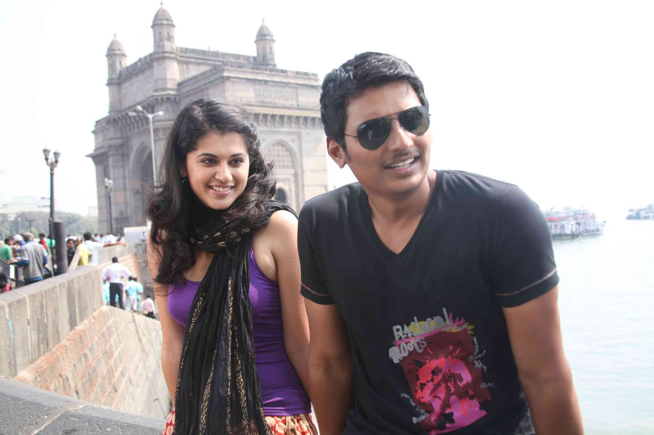 Vandhaan Vendraan Movie hd photo