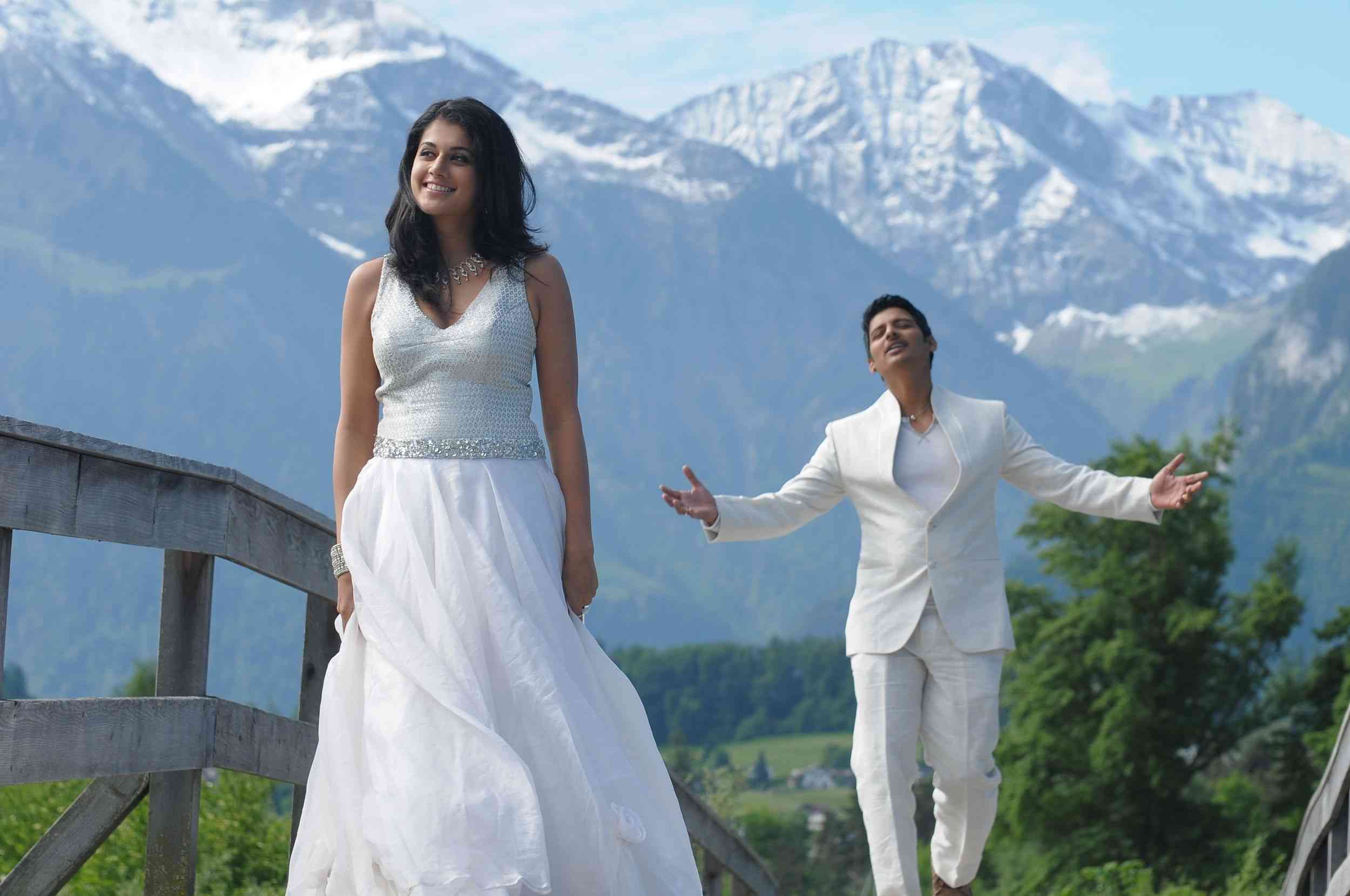 Vandhaan Vendraan Movie hd photo