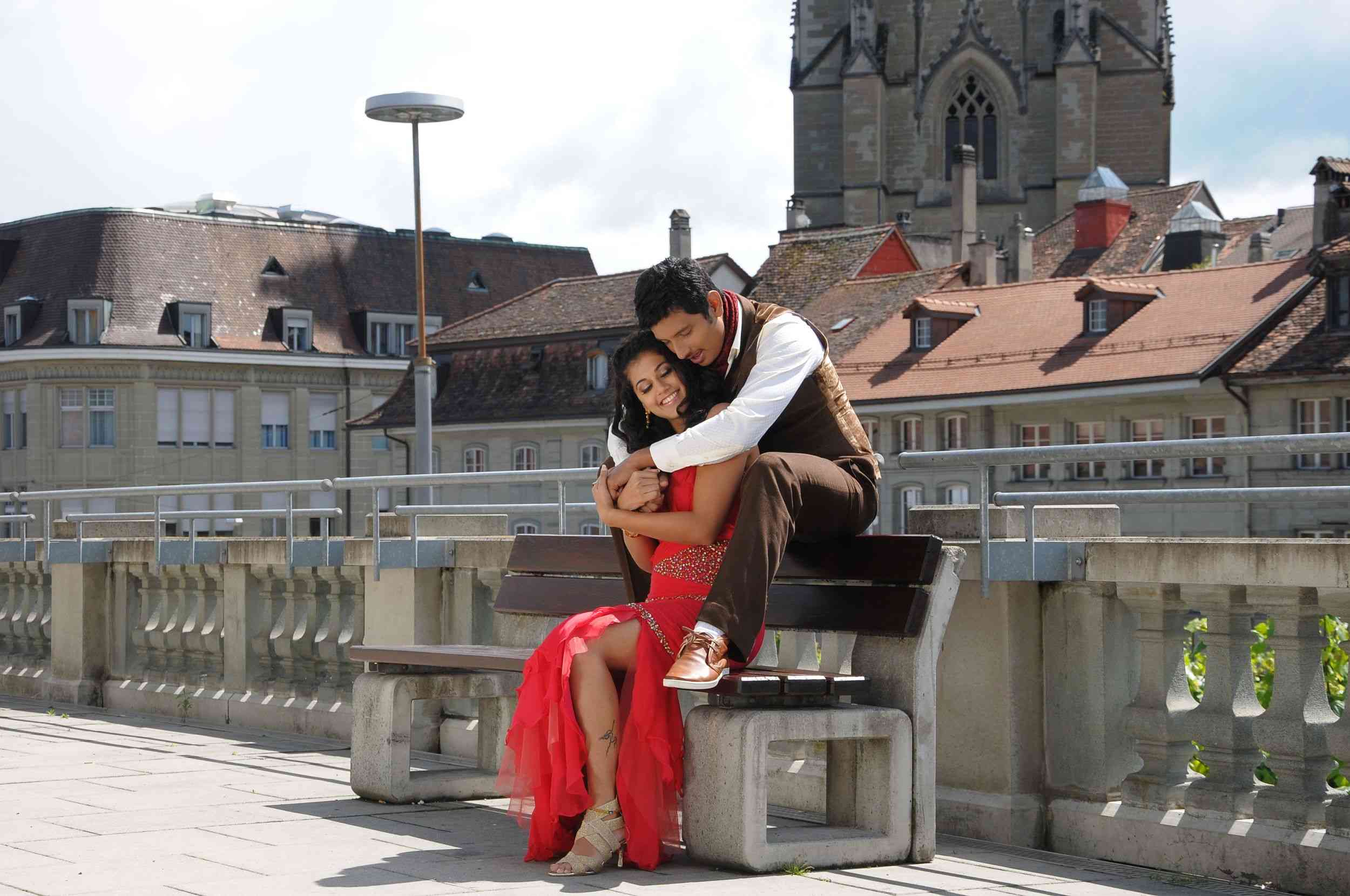 Vandhaan Vendraan Movie hd photo