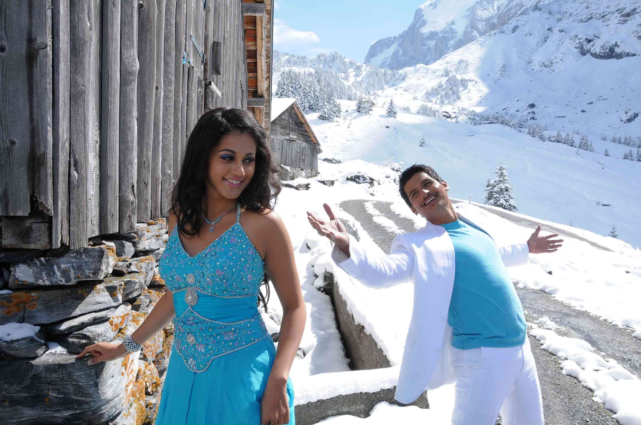 Vandhaan Vendraan Movie hd photo