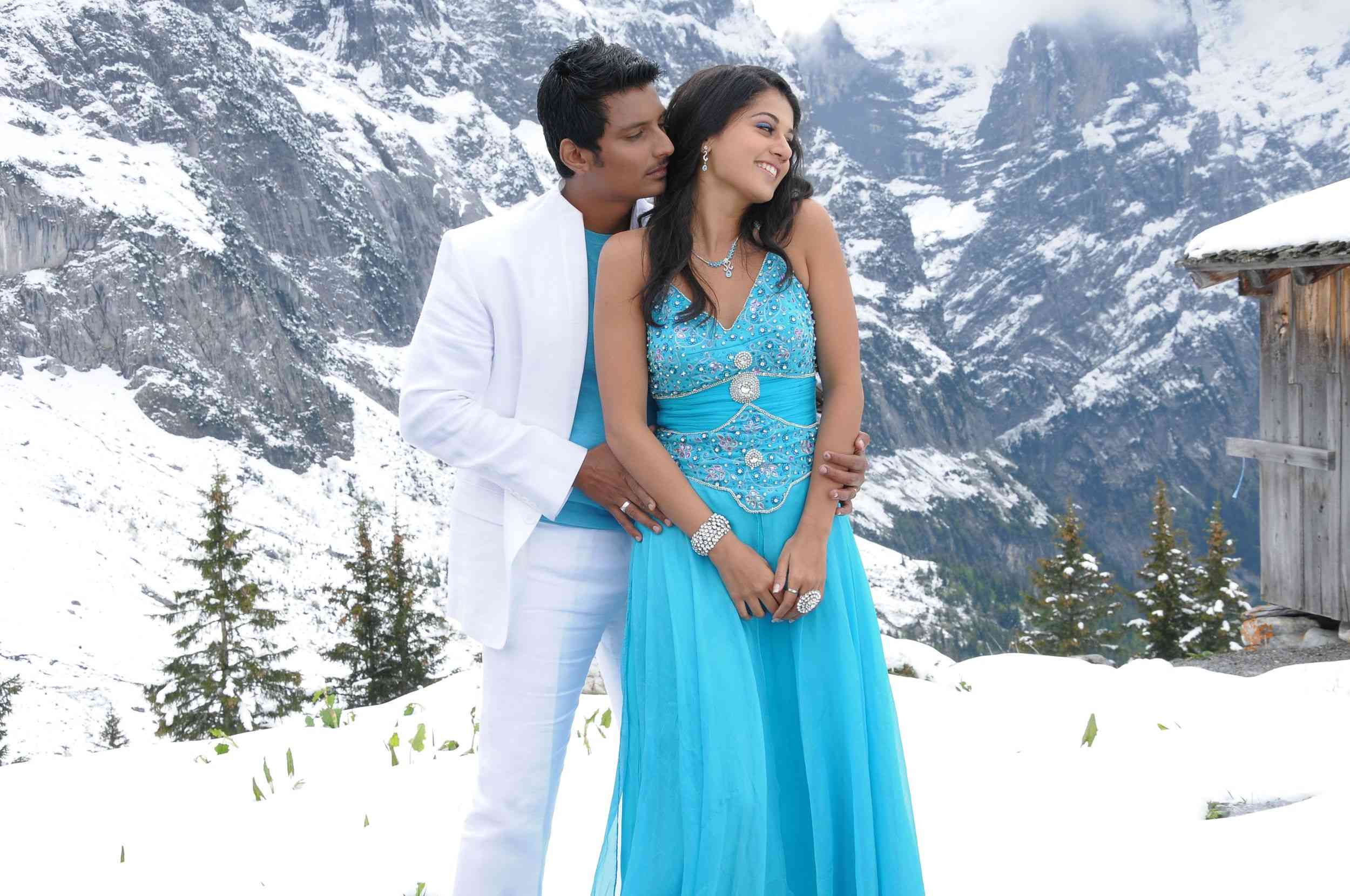 Vandhaan Vendraan Movie hd photo