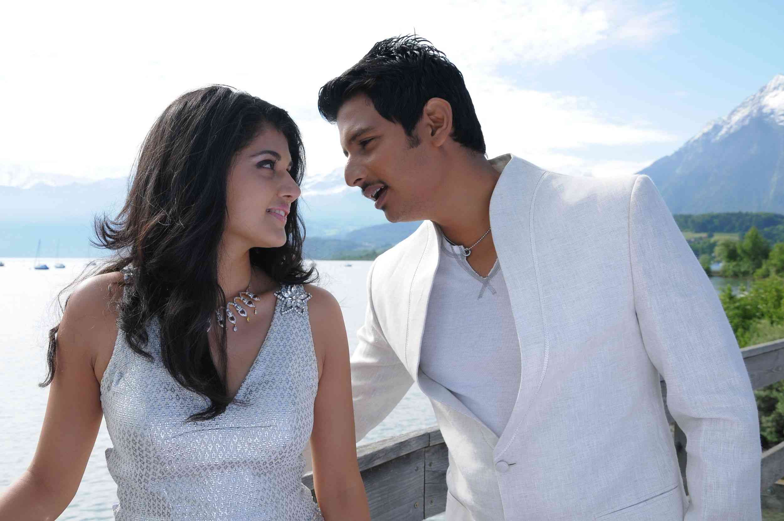 Vandhaan Vendraan Movie hd photo
