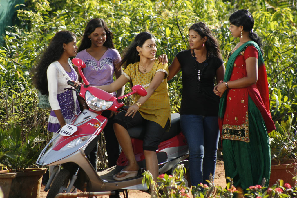 Parithi Movie hd photo