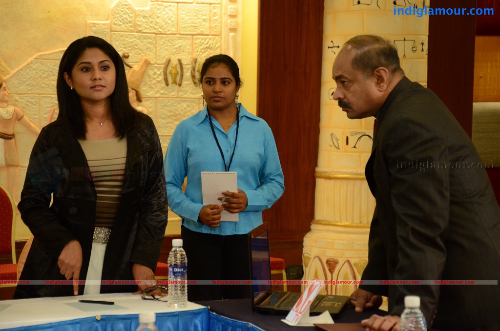 Oru Nadigayin Vakku Moolam Movie hd photo