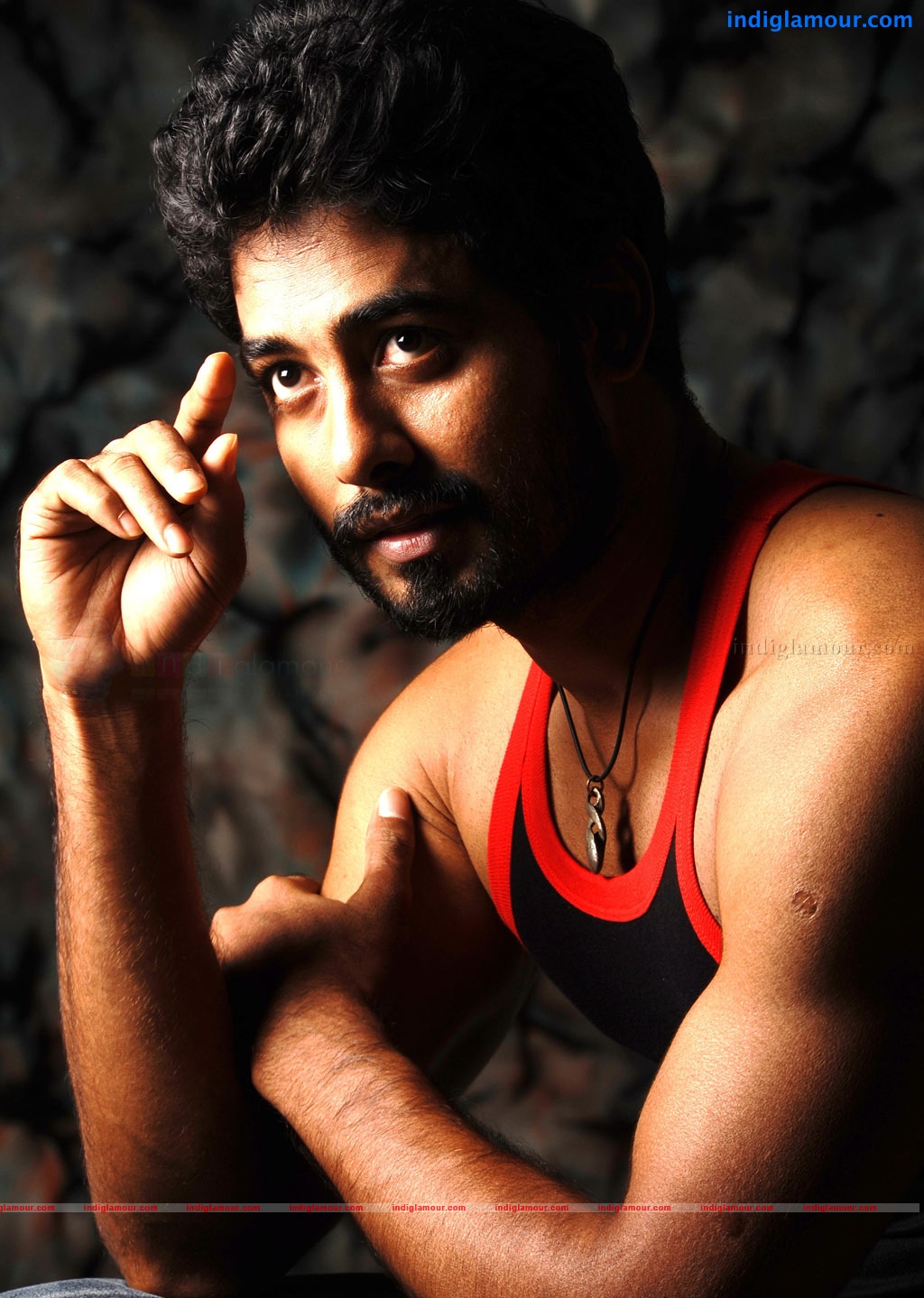 Malaipozhudhin Mayakathile Movie hd photo
