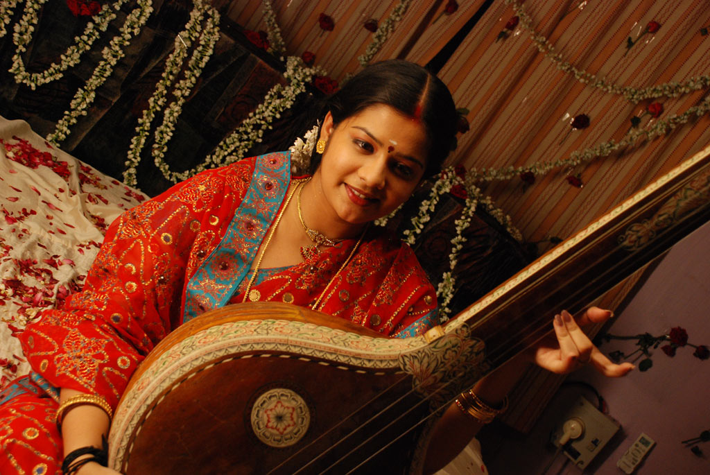 Paavi Movie hd photo