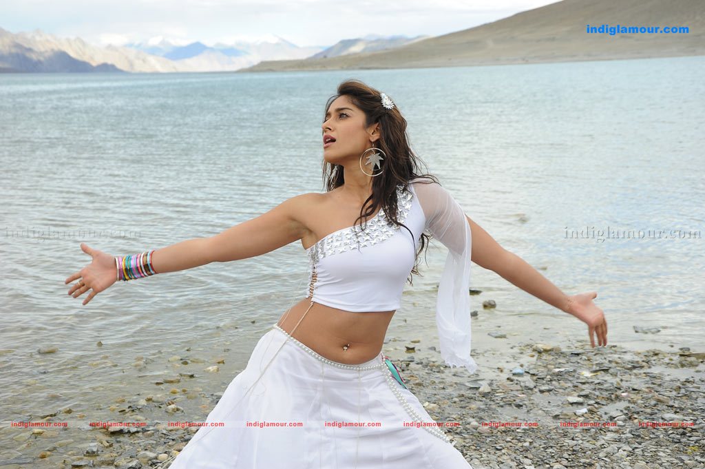 Om Shakthi Movie hd photo