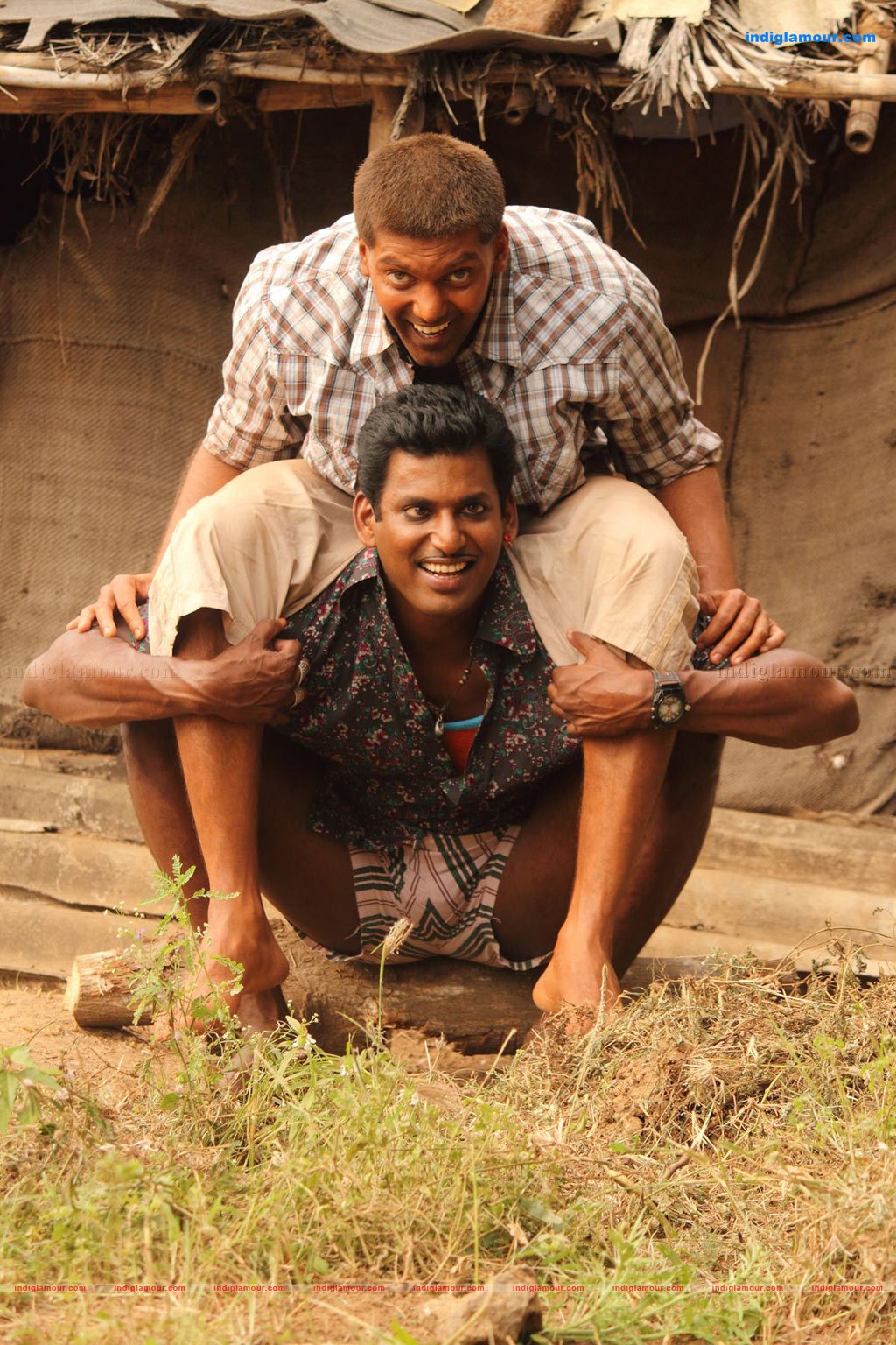 Avan Ivan Movie hd photo