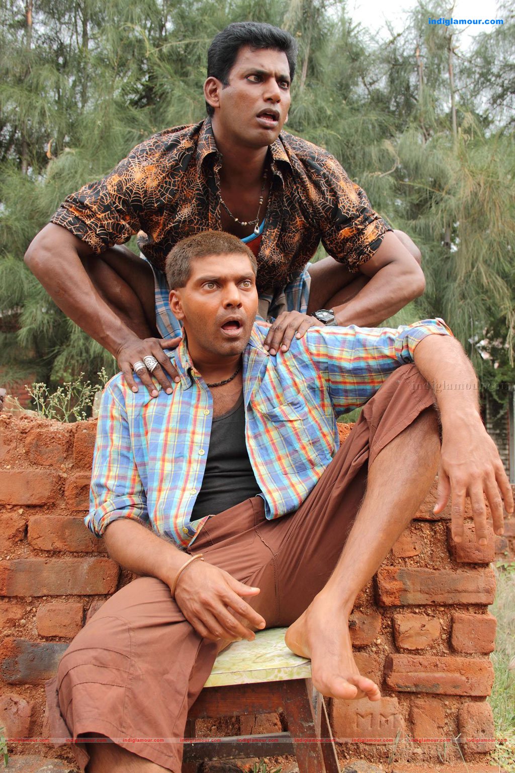 Avan Ivan Movie hd photo