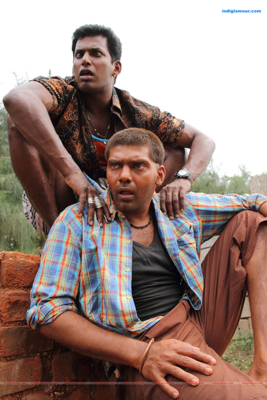 Avan Ivan Movie hd photo