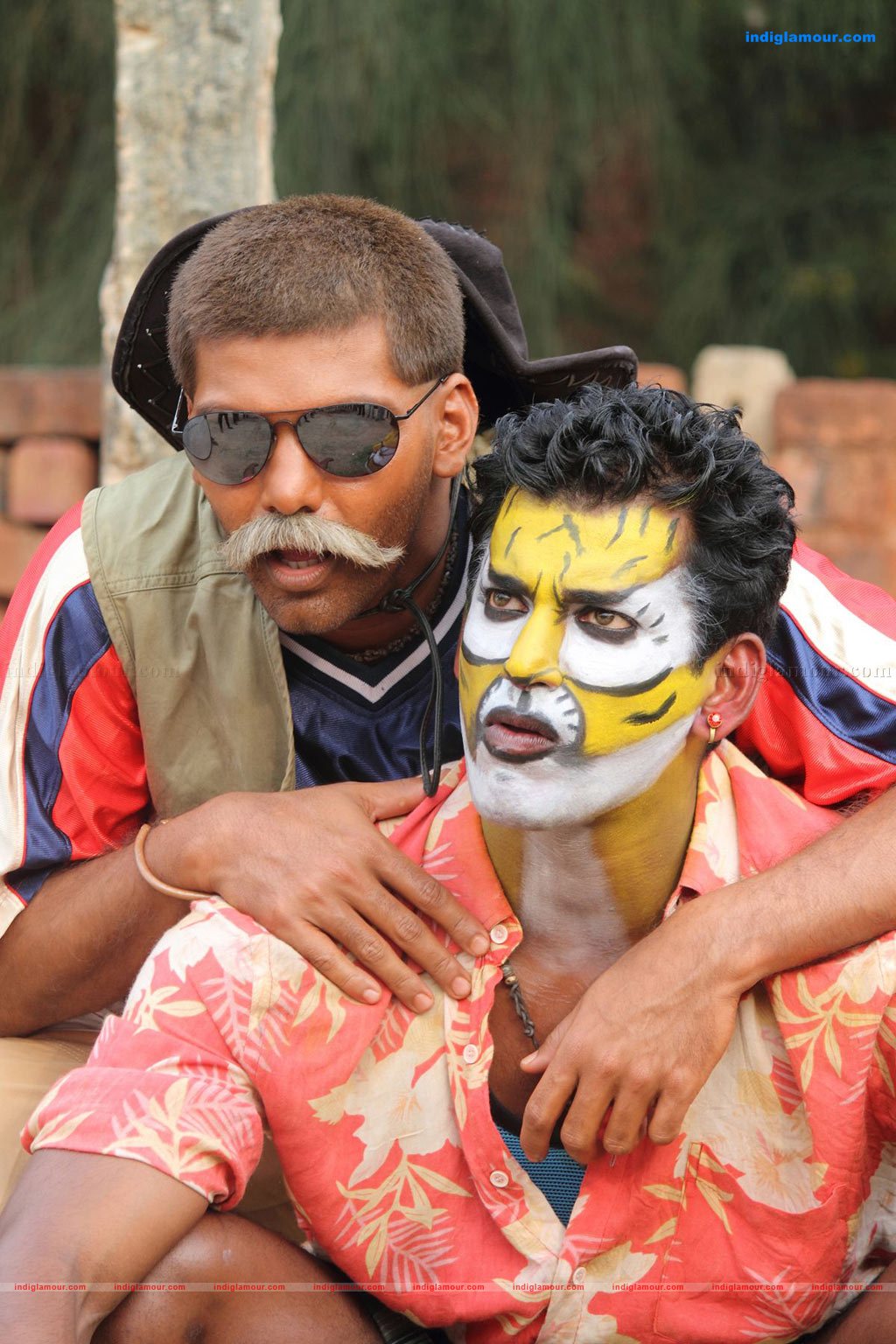Avan Ivan Movie hd photo