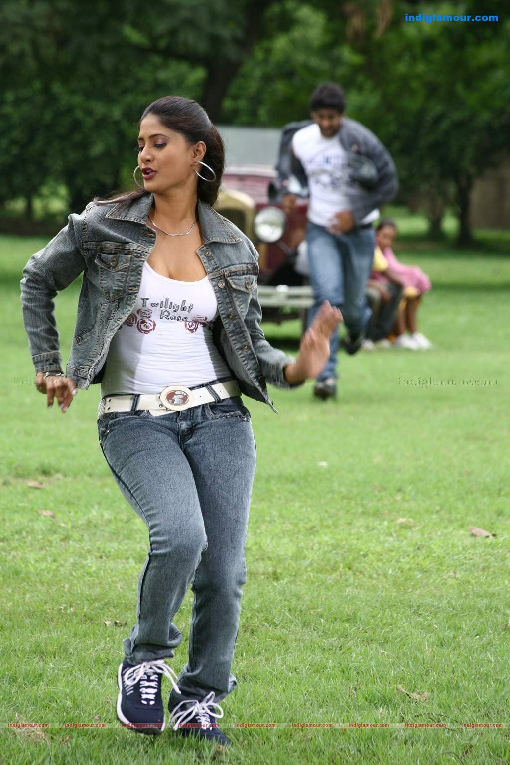 Madhuvum Mythiliyum Movie hd photo