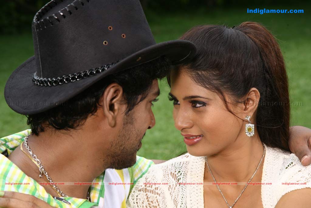 Madhuvum Mythiliyum Movie hd photo
