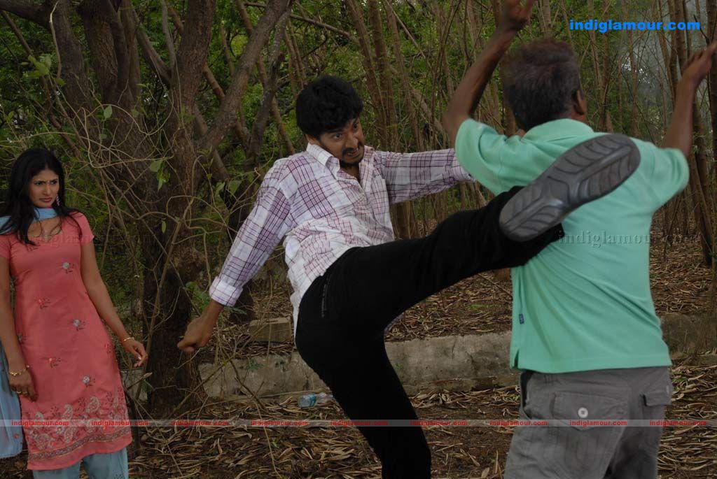 Madhuvum Mythiliyum Movie hd photo