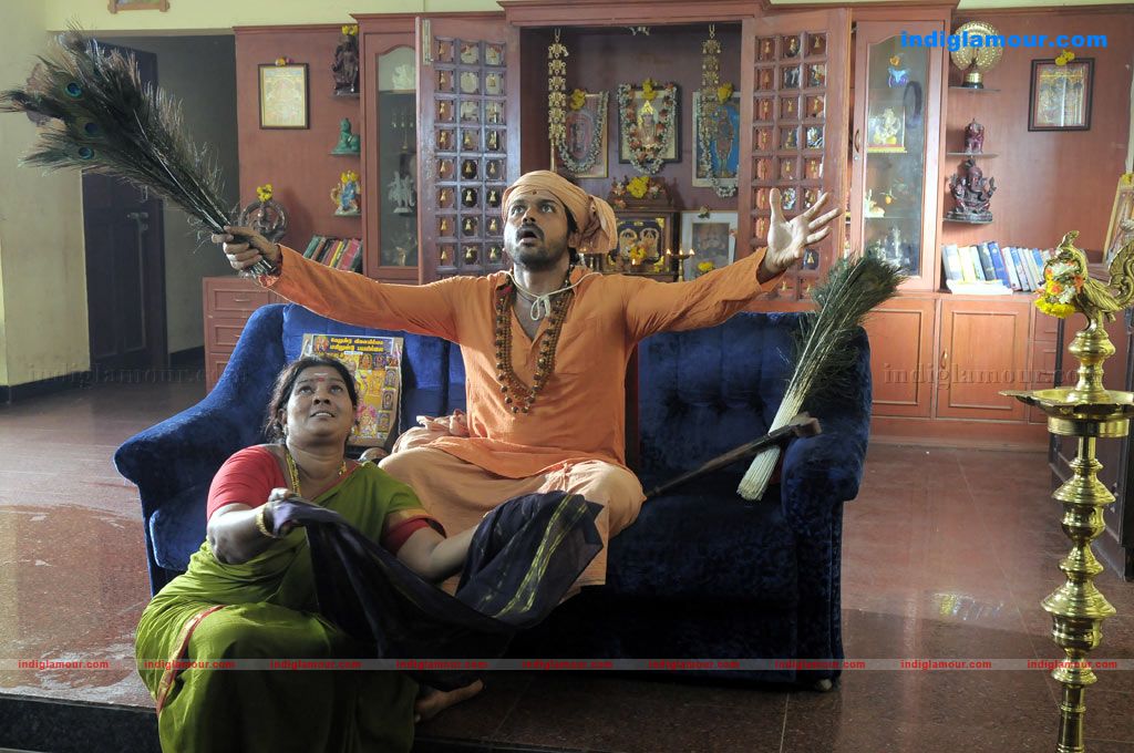 Siruthai Movie hd photo