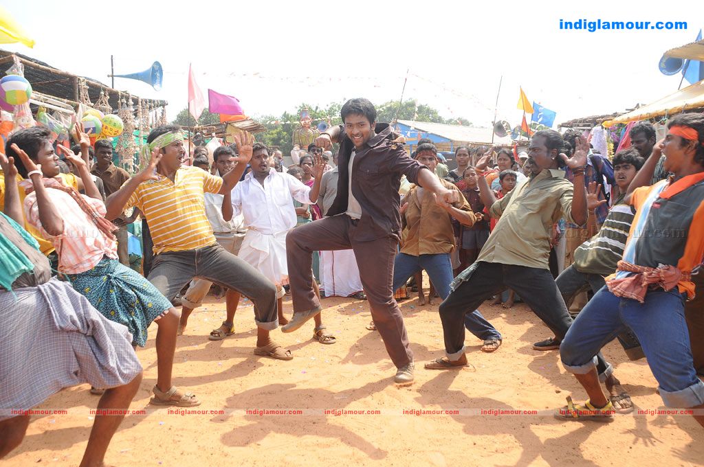 Aayiram Vilakku Movie hd photo