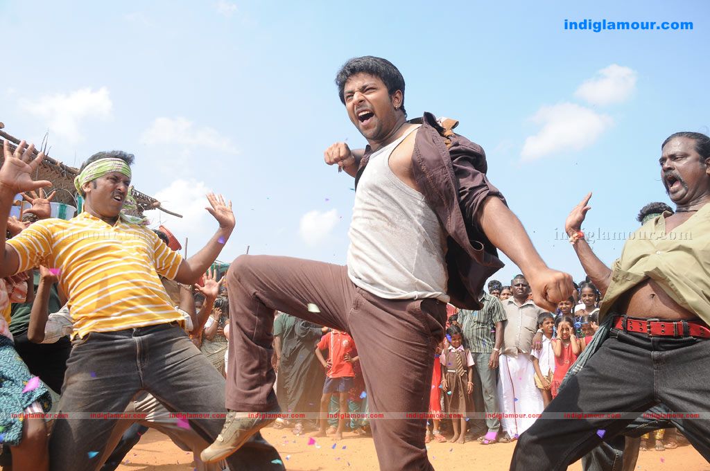 Aayiram Vilakku Movie hd photo