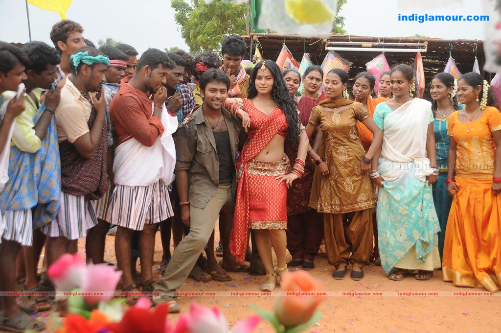 Aayiram Vilakku Movie hd photo