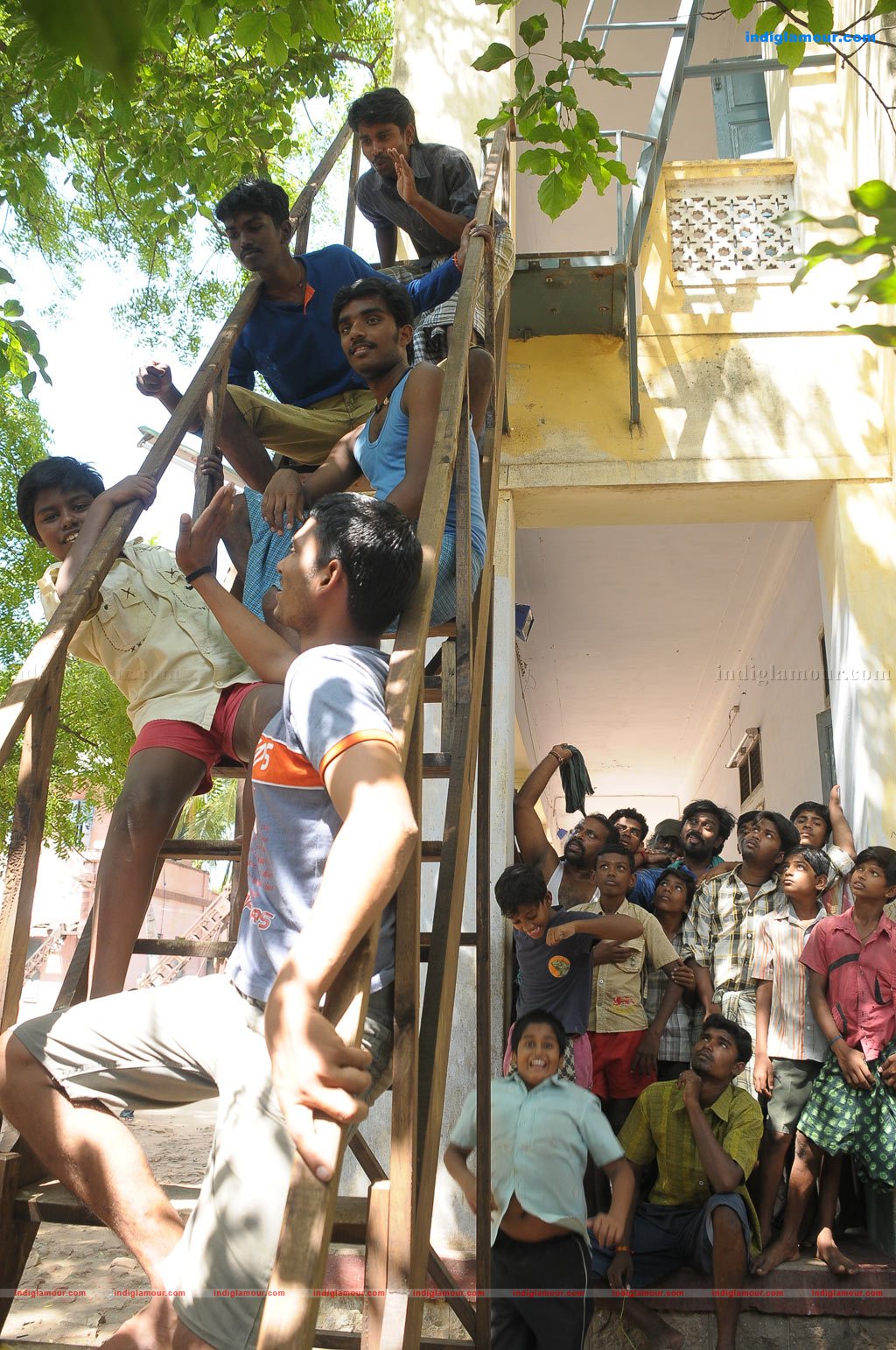Arumbu Meesai Kurumbu Paarvai Movie hd photo