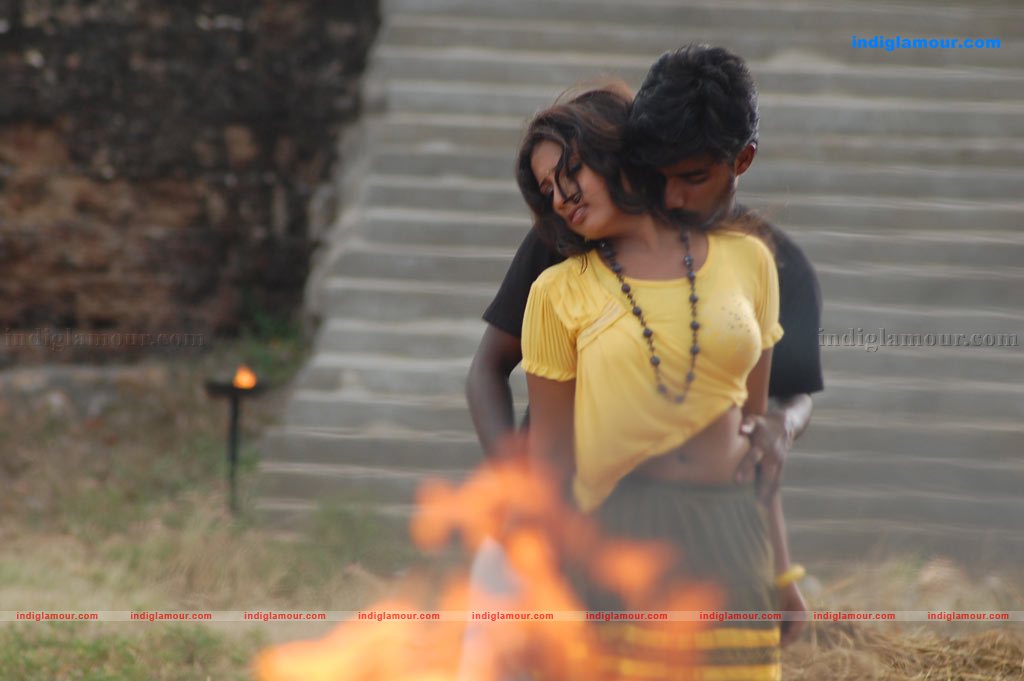 Arumbu Meesai Kurumbu Paarvai Movie hd photo