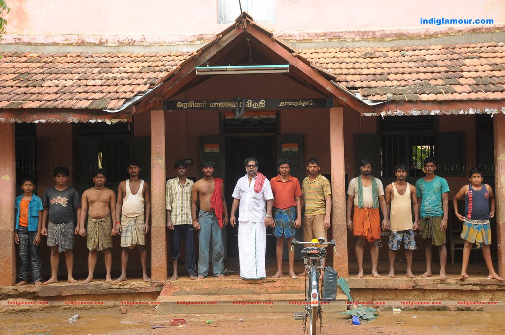 Arumbu Meesai Kurumbu Paarvai Movie hd photo