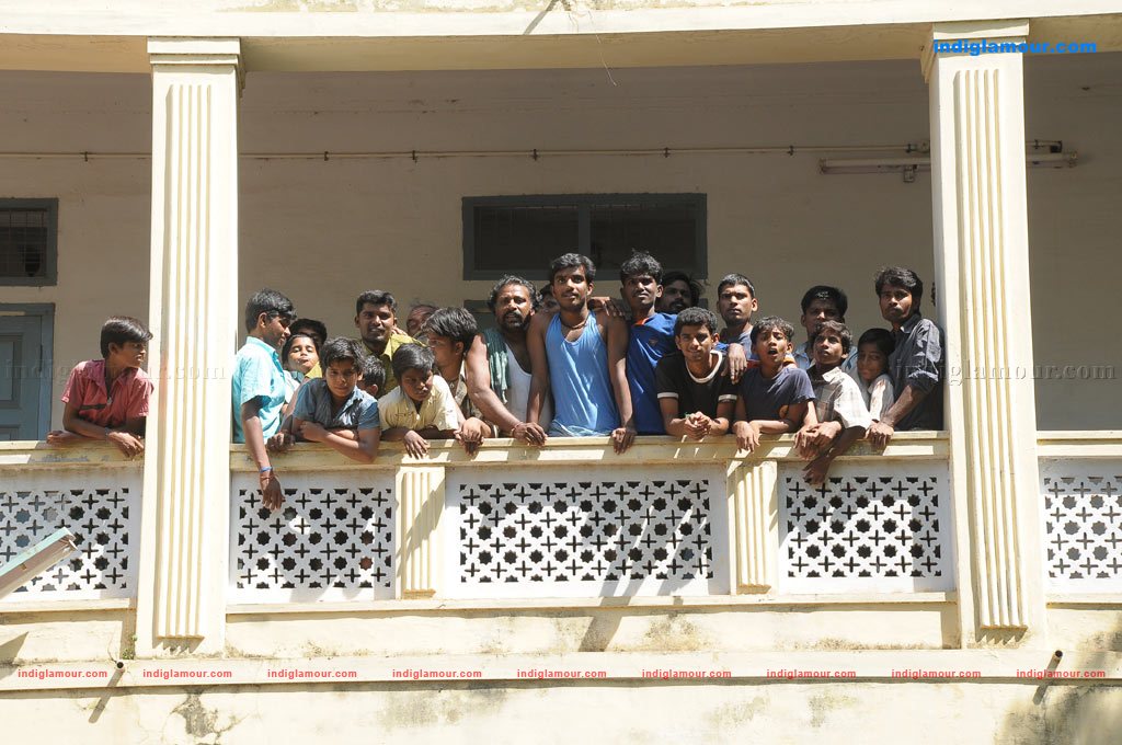 Arumbu Meesai Kurumbu Paarvai Movie hd photo