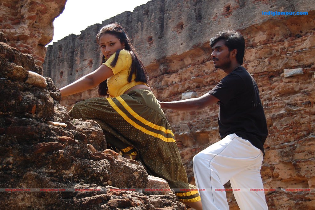 Arumbu Meesai Kurumbu Paarvai Movie hd photo