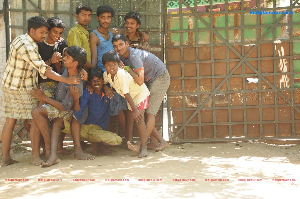 Arumbu Meesai Kurumbu Paarvai Movie hd photo