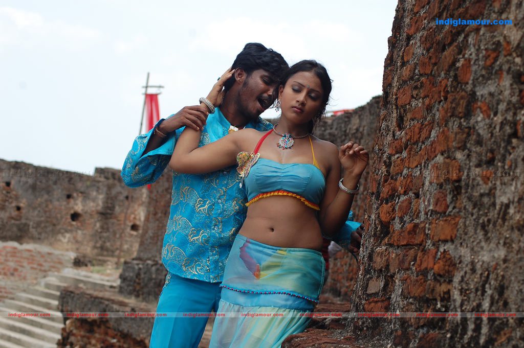 Arumbu Meesai Kurumbu Paarvai Movie hd photo