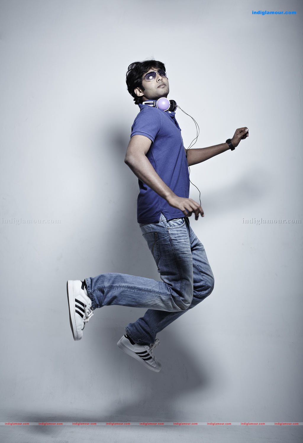 Ponmaalai Pozhudhu Movie hd photo