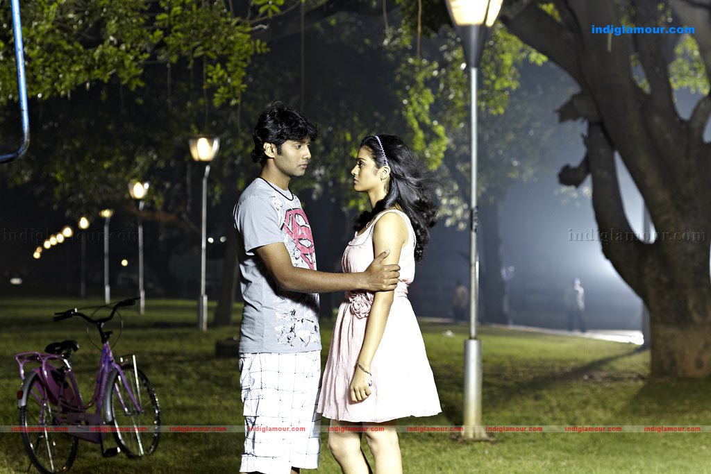 Ponmaalai Pozhudhu Movie hd photo