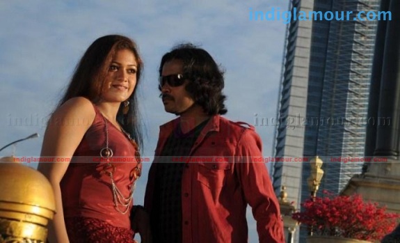 Uyarthiru 420 Movie hd photo