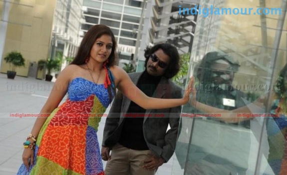 Uyarthiru 420 Movie hd photo