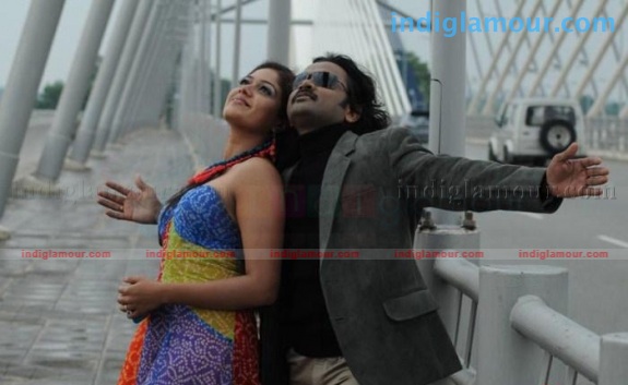 Uyarthiru 420 Movie hd photo