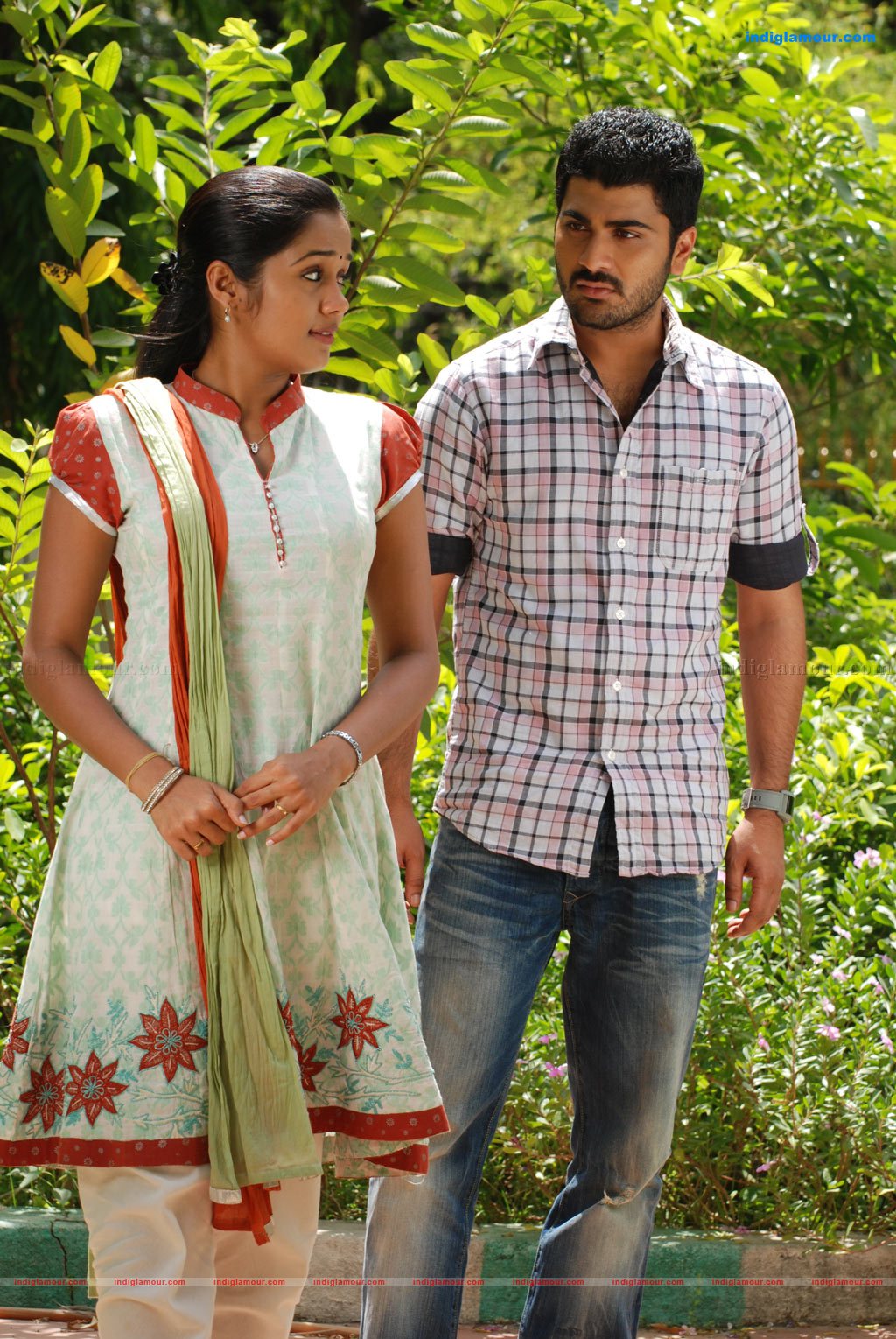 Engeyum Eppothum Movie hd photo
